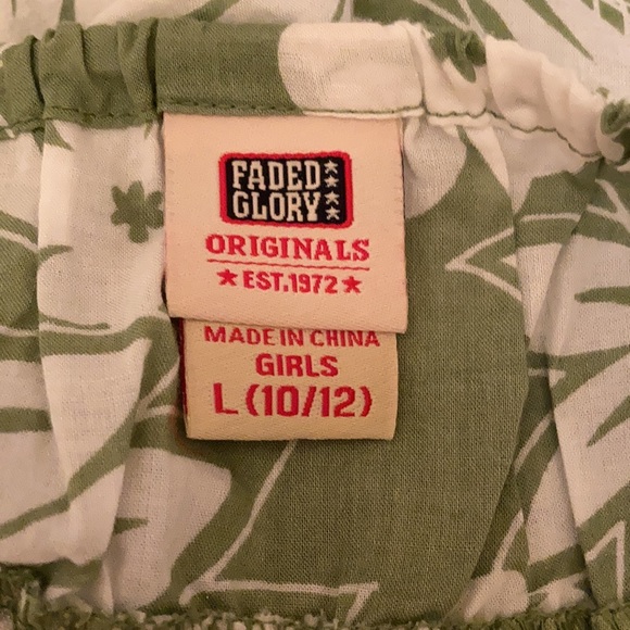 🎉Price Drop! 3 Girls Size L/XL Cute and Fun Summer Tops - Picture 11 of 15